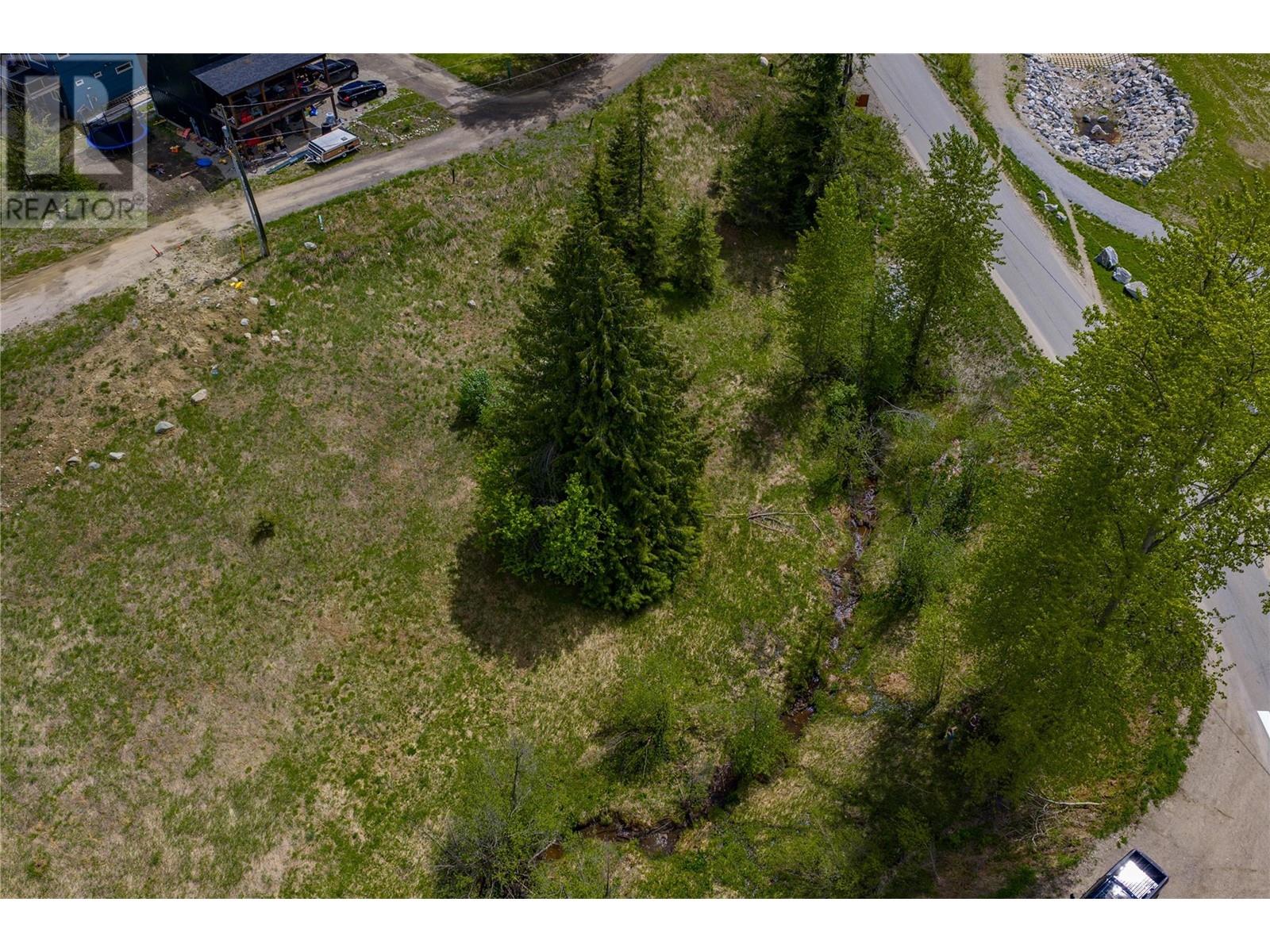 201 JOLIFFE Way, Rossland