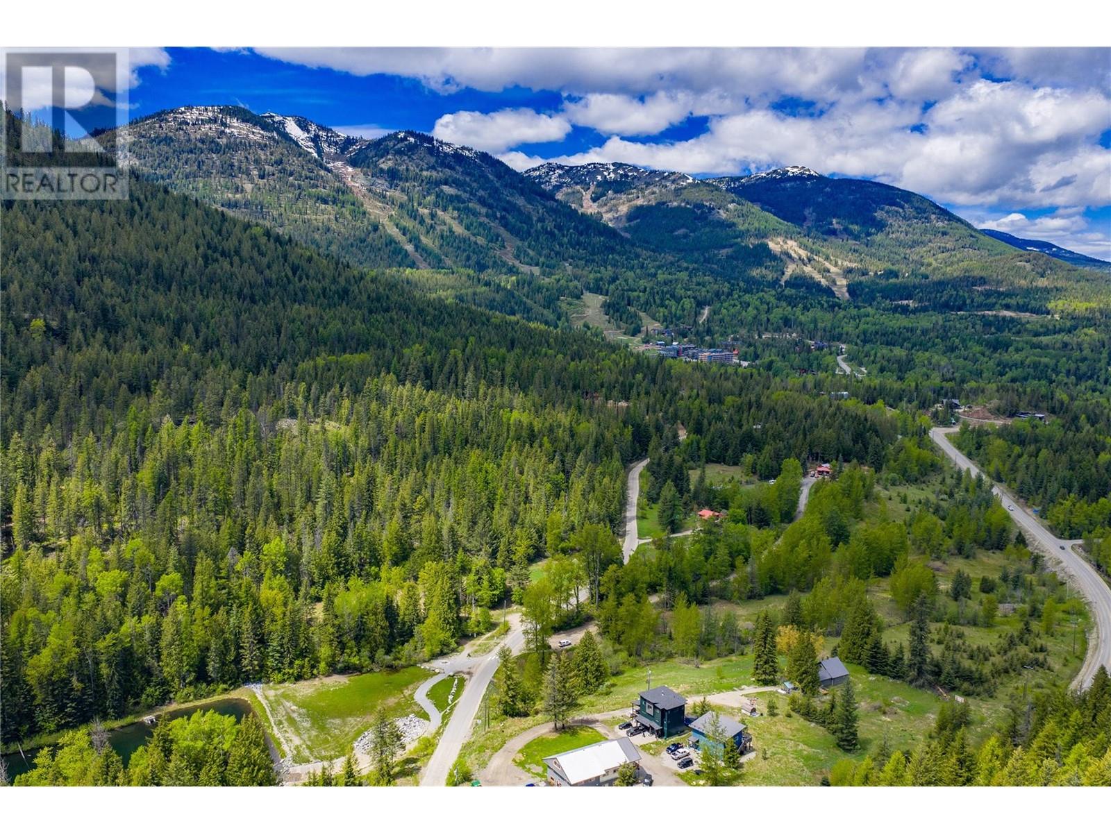 201 JOLIFFE Way, Rossland