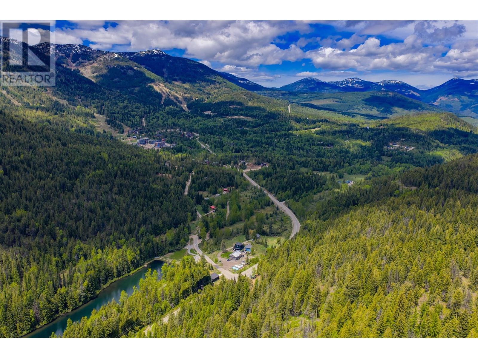 201 JOLIFFE Way, Rossland