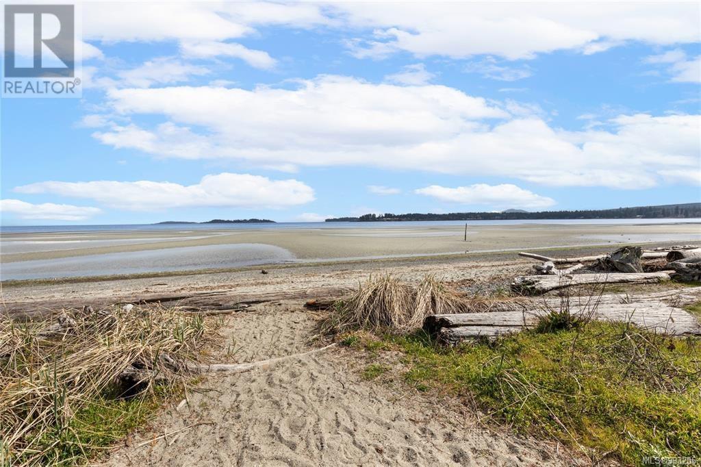 65 1059 Tanglewood Pl, Parksville real estate listing 993256