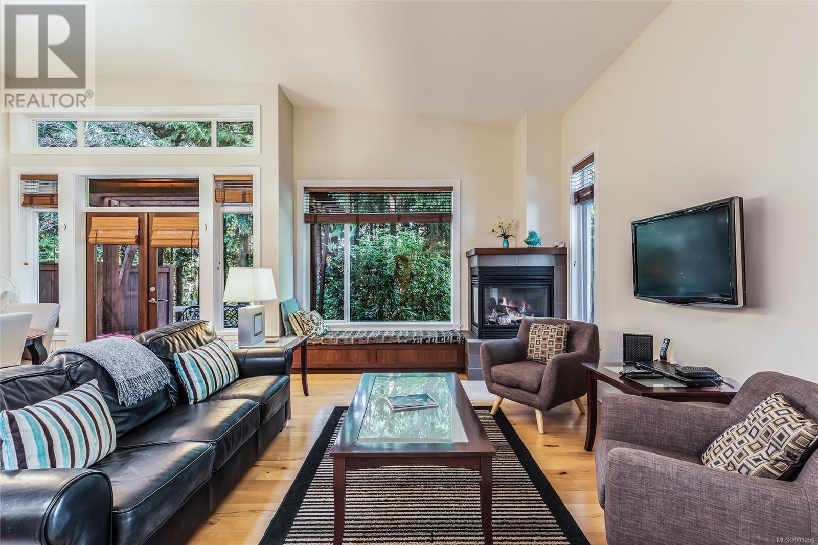 65 1059 Tanglewood Pl, Parksville real estate listing 993256