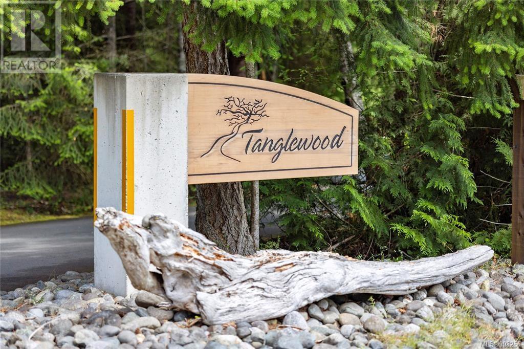 65 1059 Tanglewood Pl, Parksville real estate listing 993256