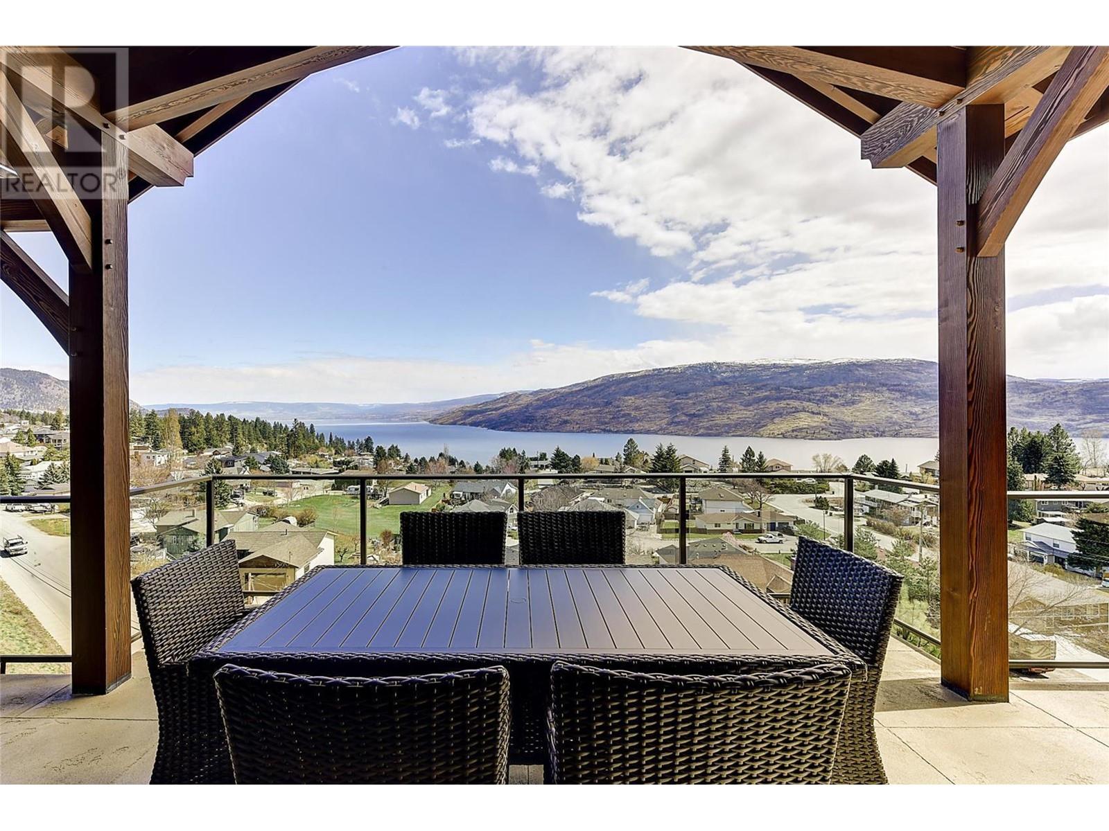  6166 Seymoure Avenue, Peachland