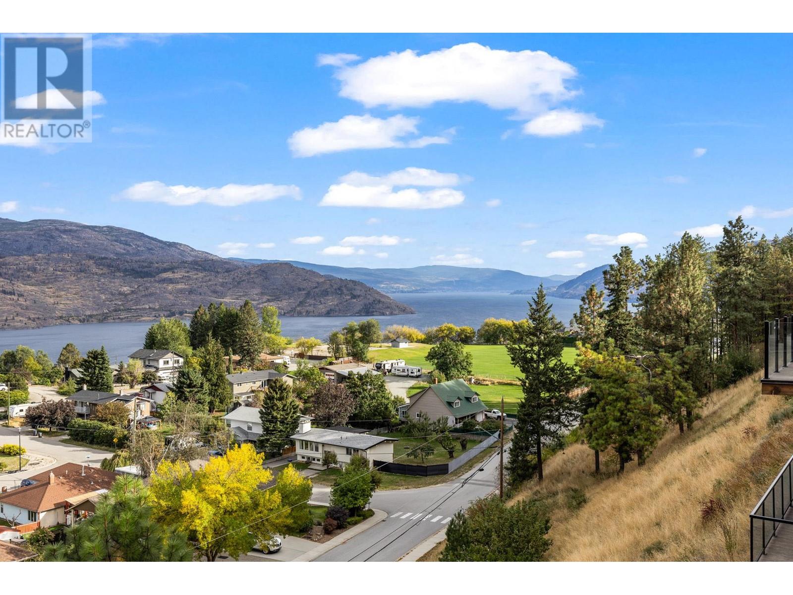  6166 Seymoure Avenue, Peachland