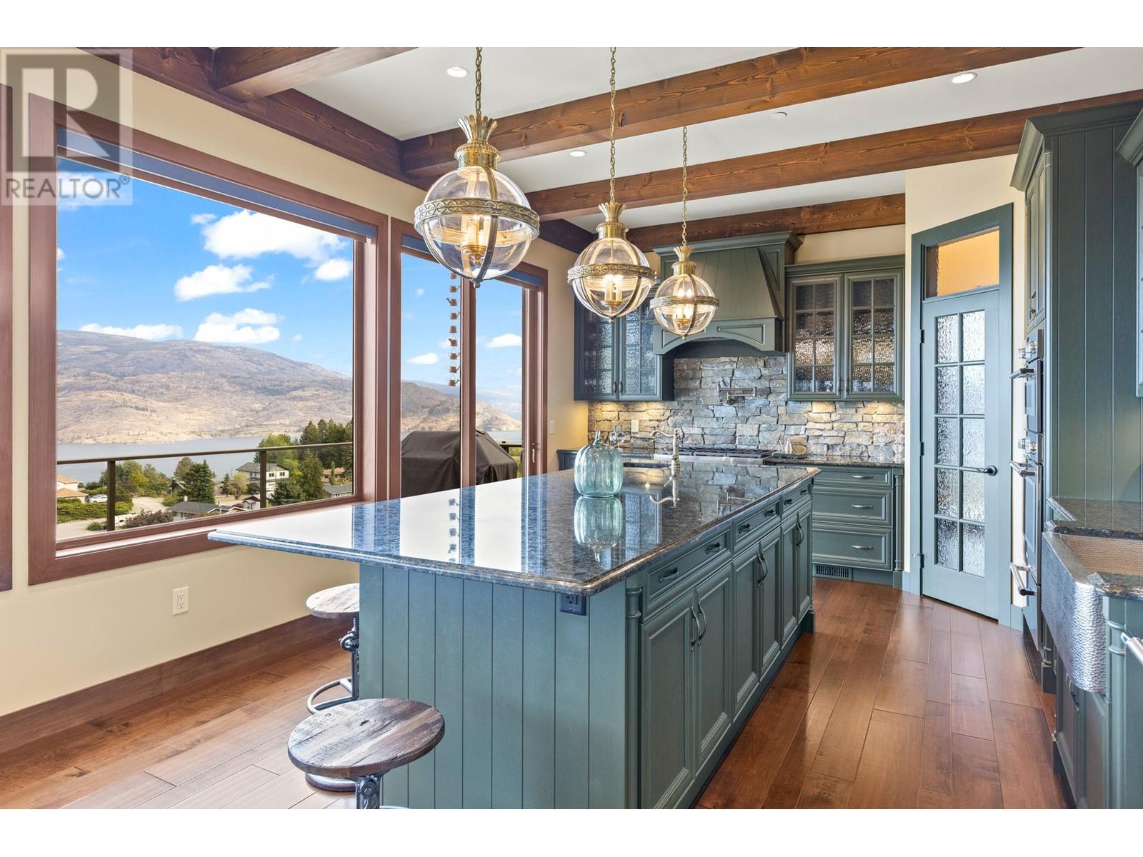  6166 Seymoure Avenue, Peachland