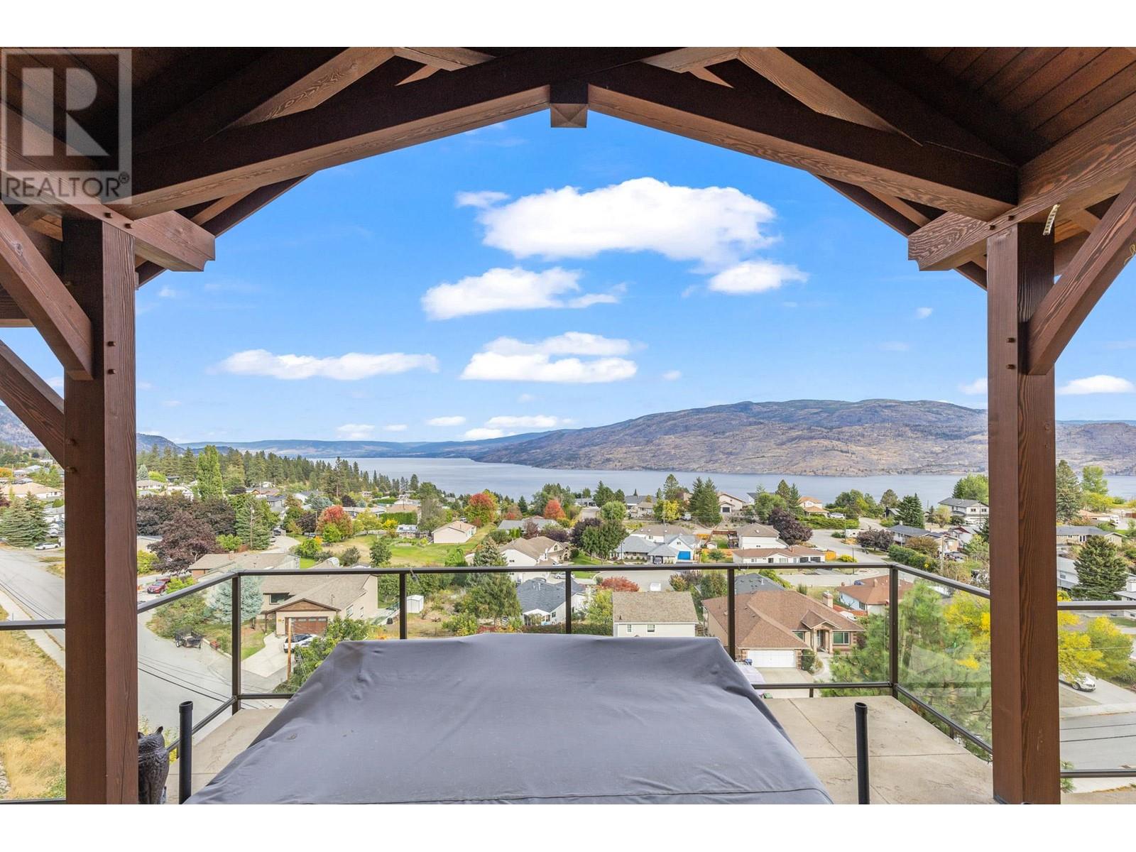  6166 Seymoure Avenue, Peachland