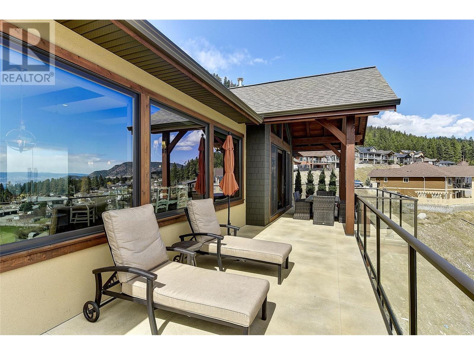  6166 Seymoure Avenue, Peachland