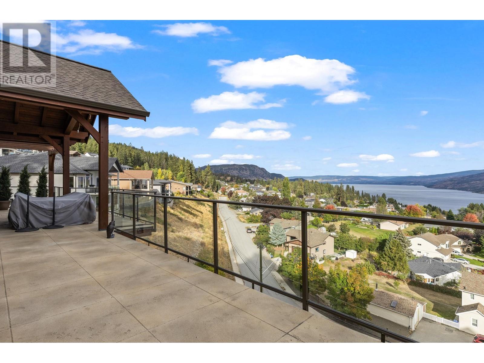  6166 Seymoure Avenue, Peachland
