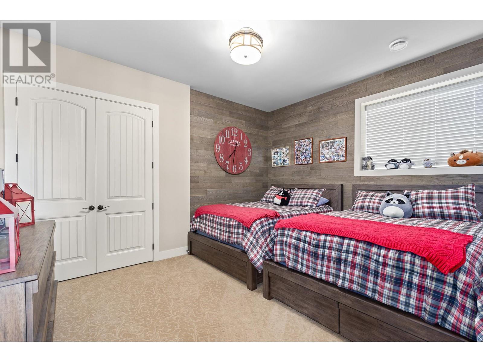  6166 Seymoure Avenue, Peachland