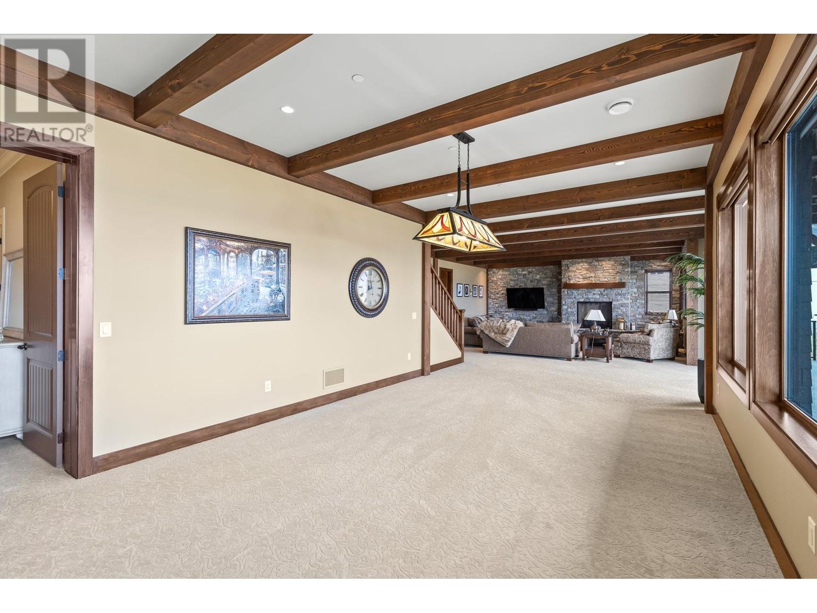  6166 Seymoure Avenue, Peachland