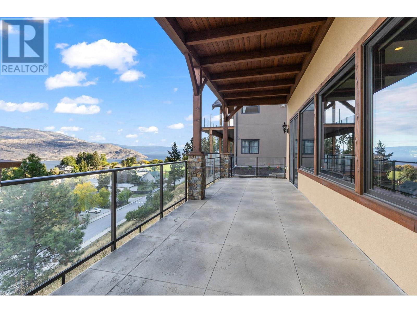  6166 Seymoure Avenue, Peachland