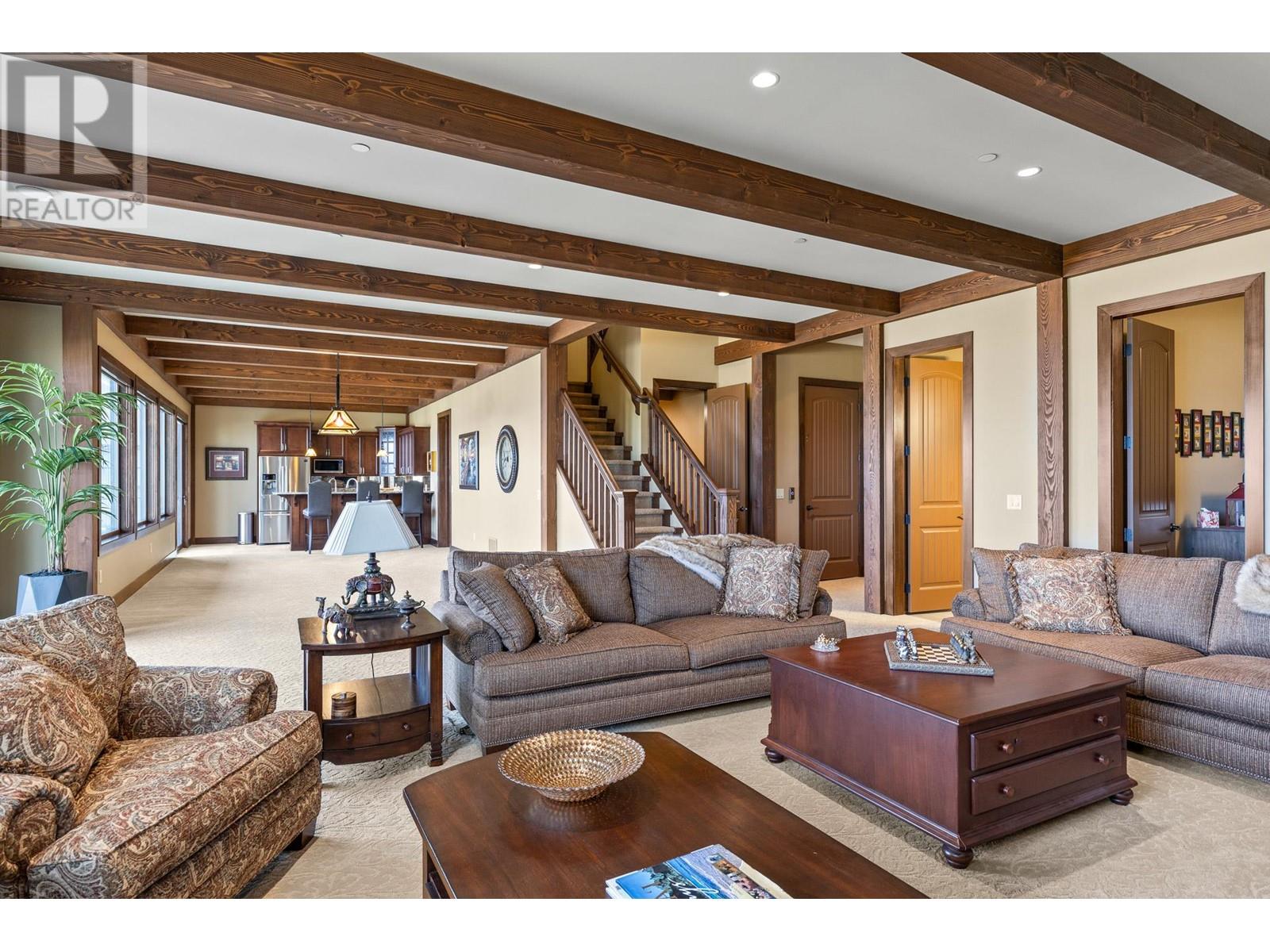  6166 Seymoure Avenue, Peachland