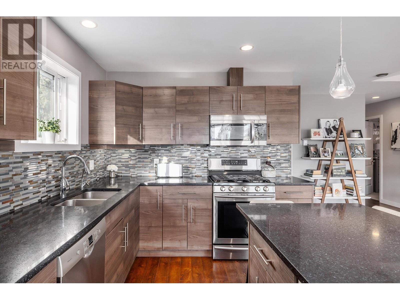  969 Manhattan Drive, Kelowna