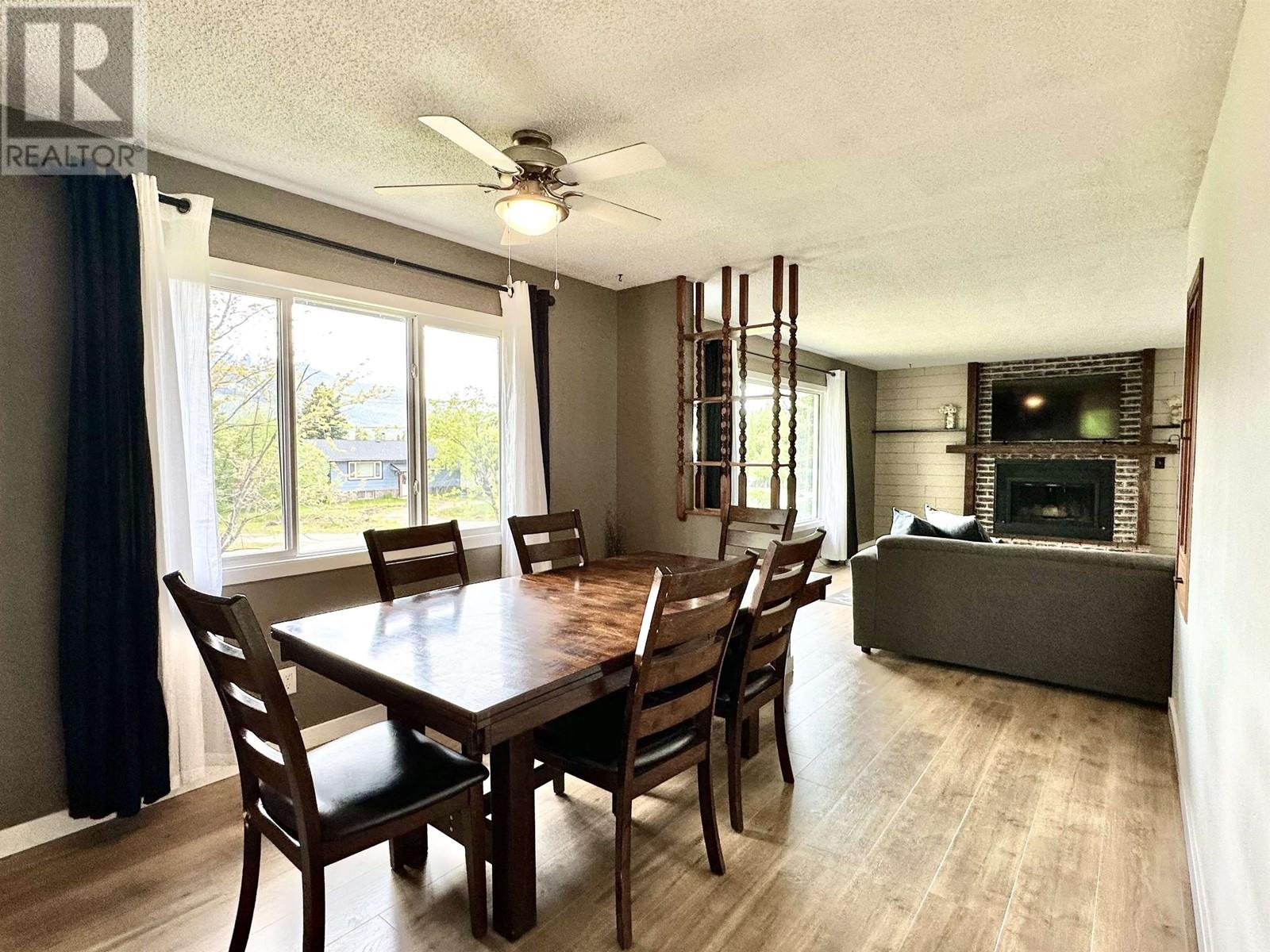 1915 CRANBERRY PLACE, Valemount