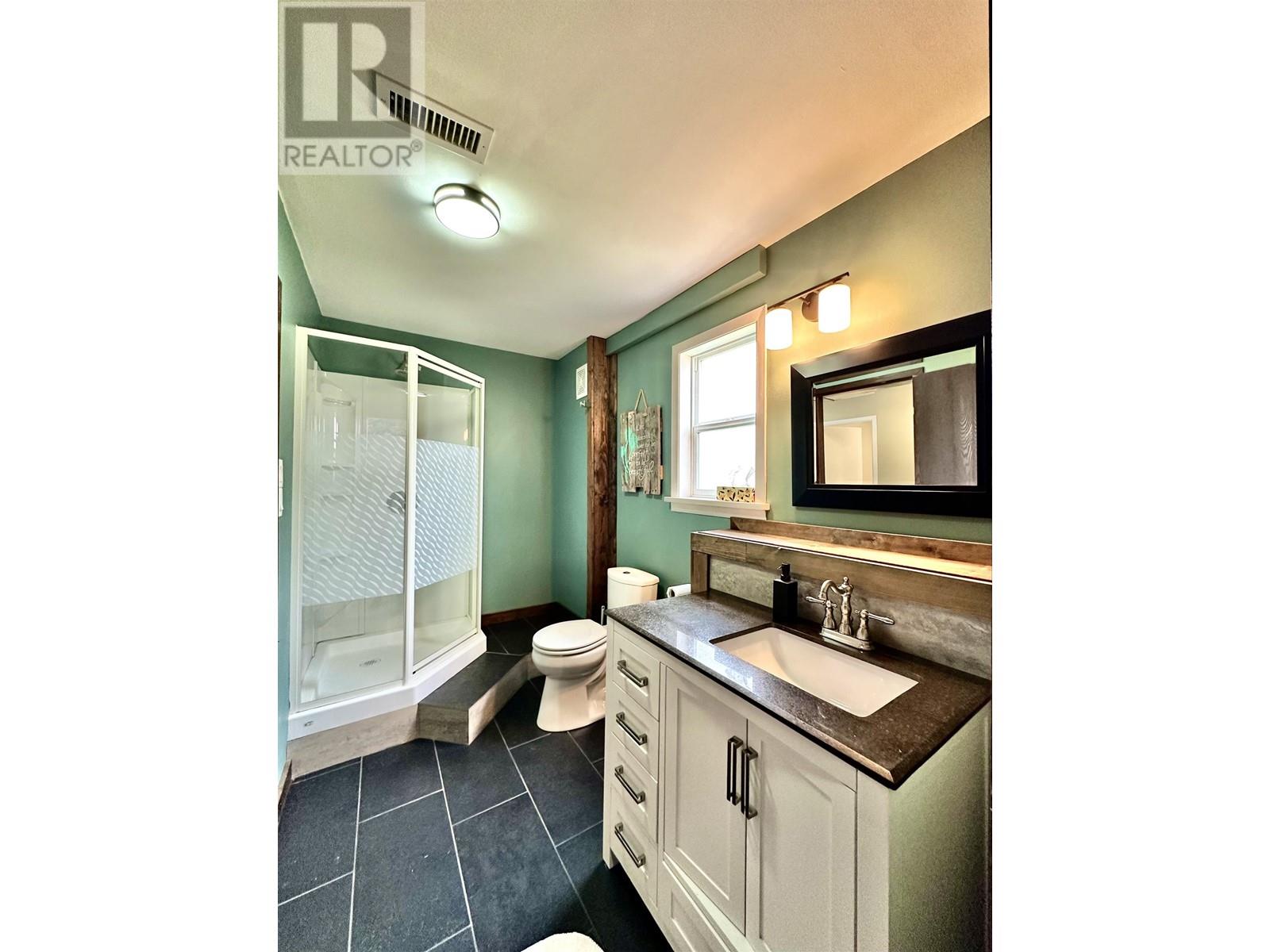 1915 CRANBERRY PLACE, Valemount