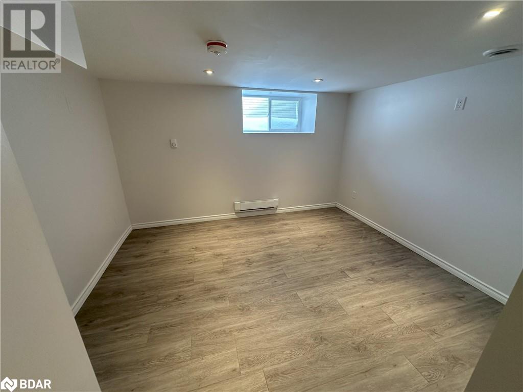Photo 9 of 47 E Grove Street E, Barrie ON