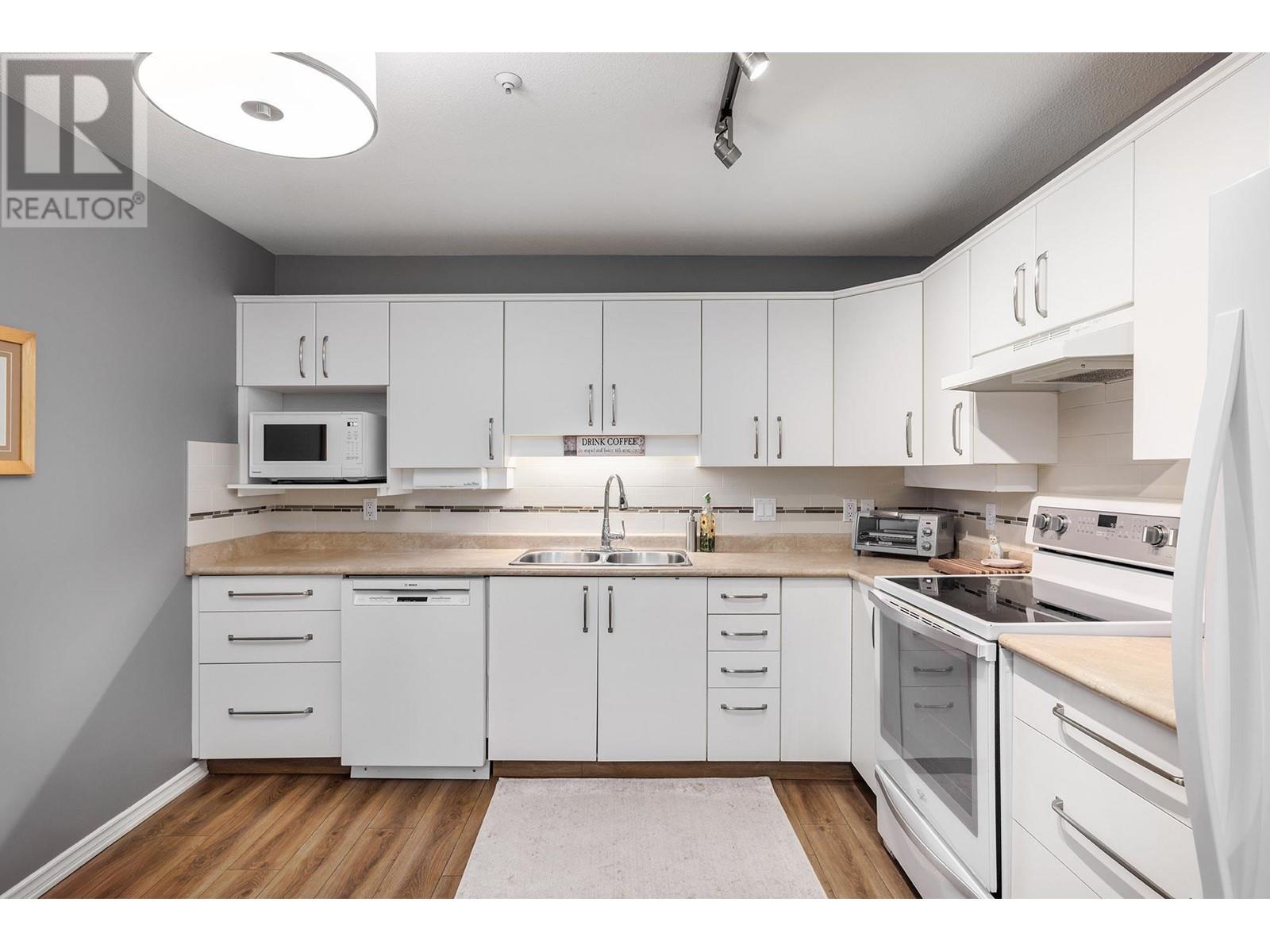 112 3300 Centennial Drive, Vernon