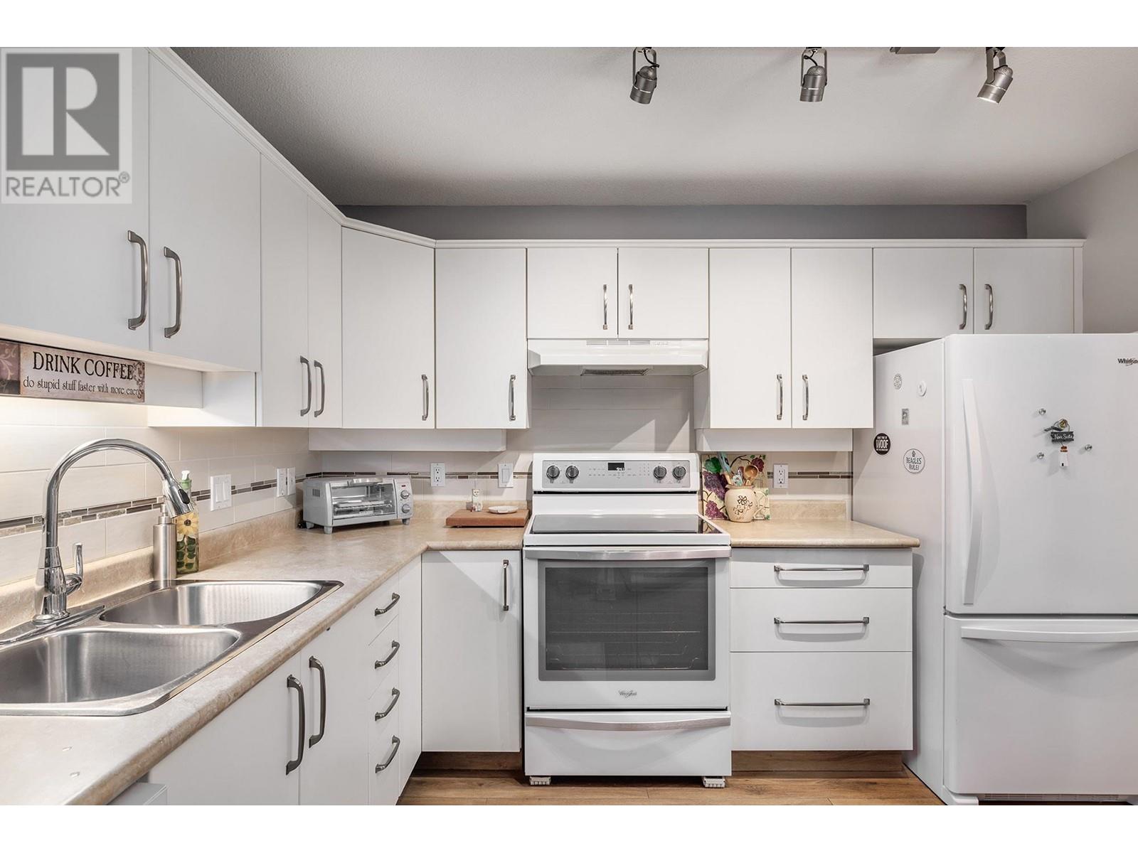 112 3300 Centennial Drive, Vernon