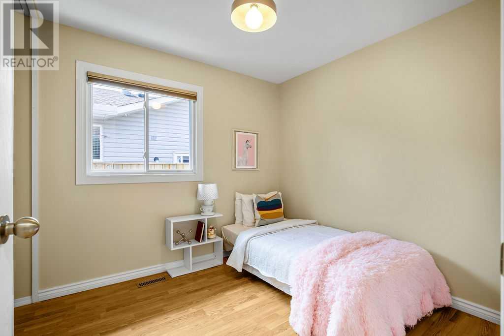 Single Family House Bungalow for Sale in  Shawmeadows Crescent SW Shawnessy Calgary 