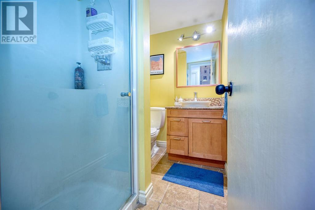 4 Strathcona Crescent SW, Calgary, Alberta