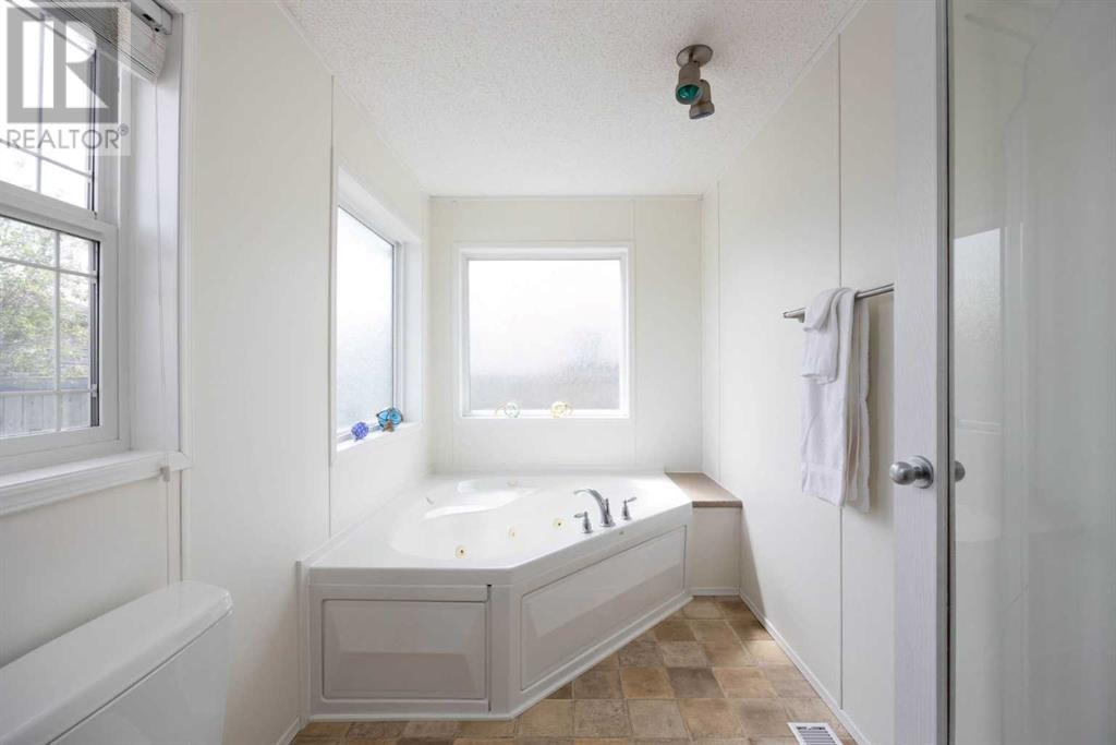 124 Elm Bay, Fort McMurray, Alberta