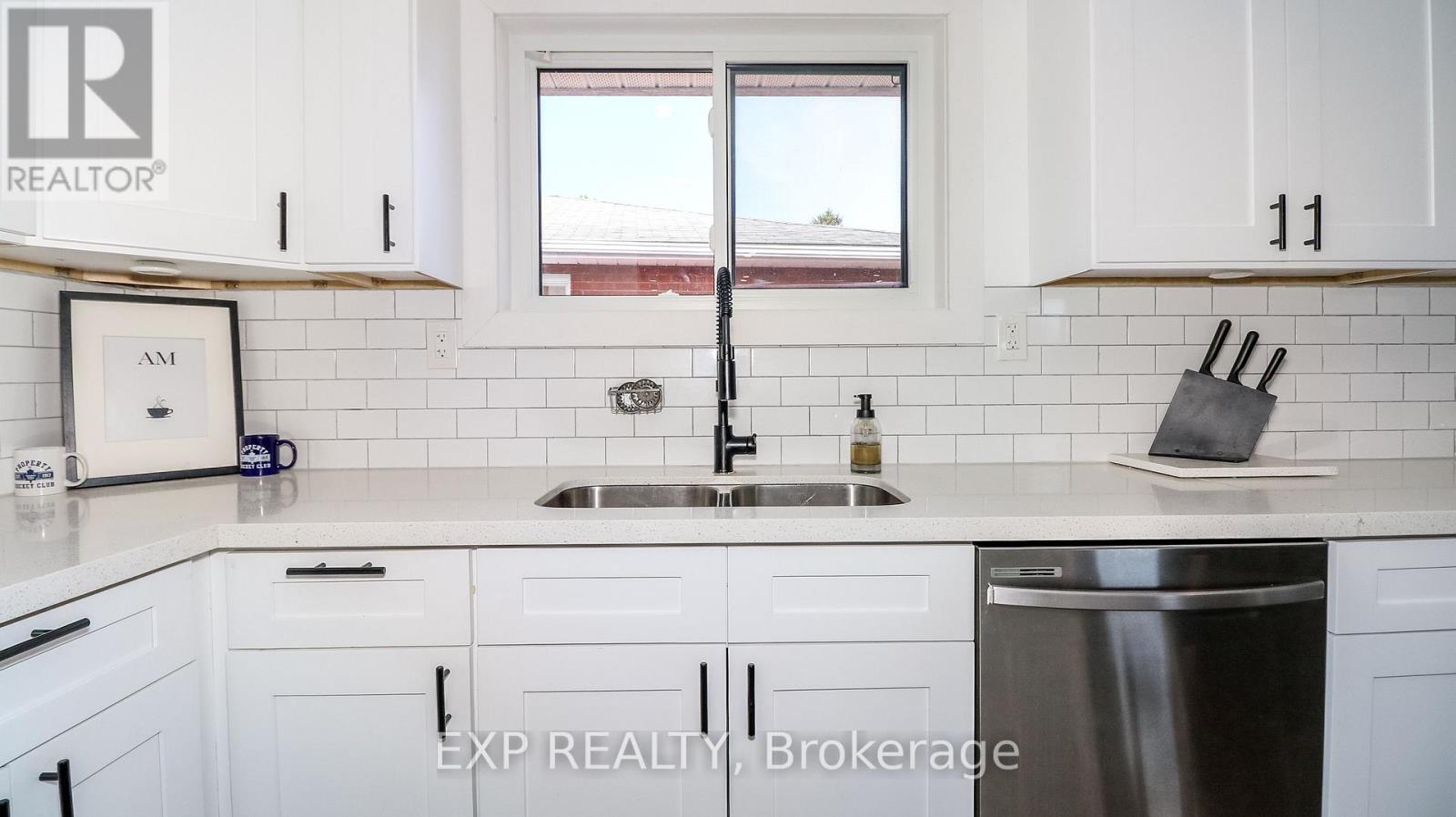 Photo 11 of 5 Bourgeois Beach Road, Tay ON