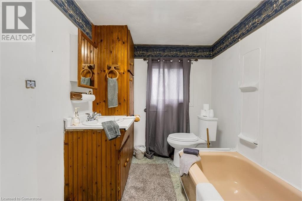 Photo 11 of 382 Beach Boulevard, Hamilton ON