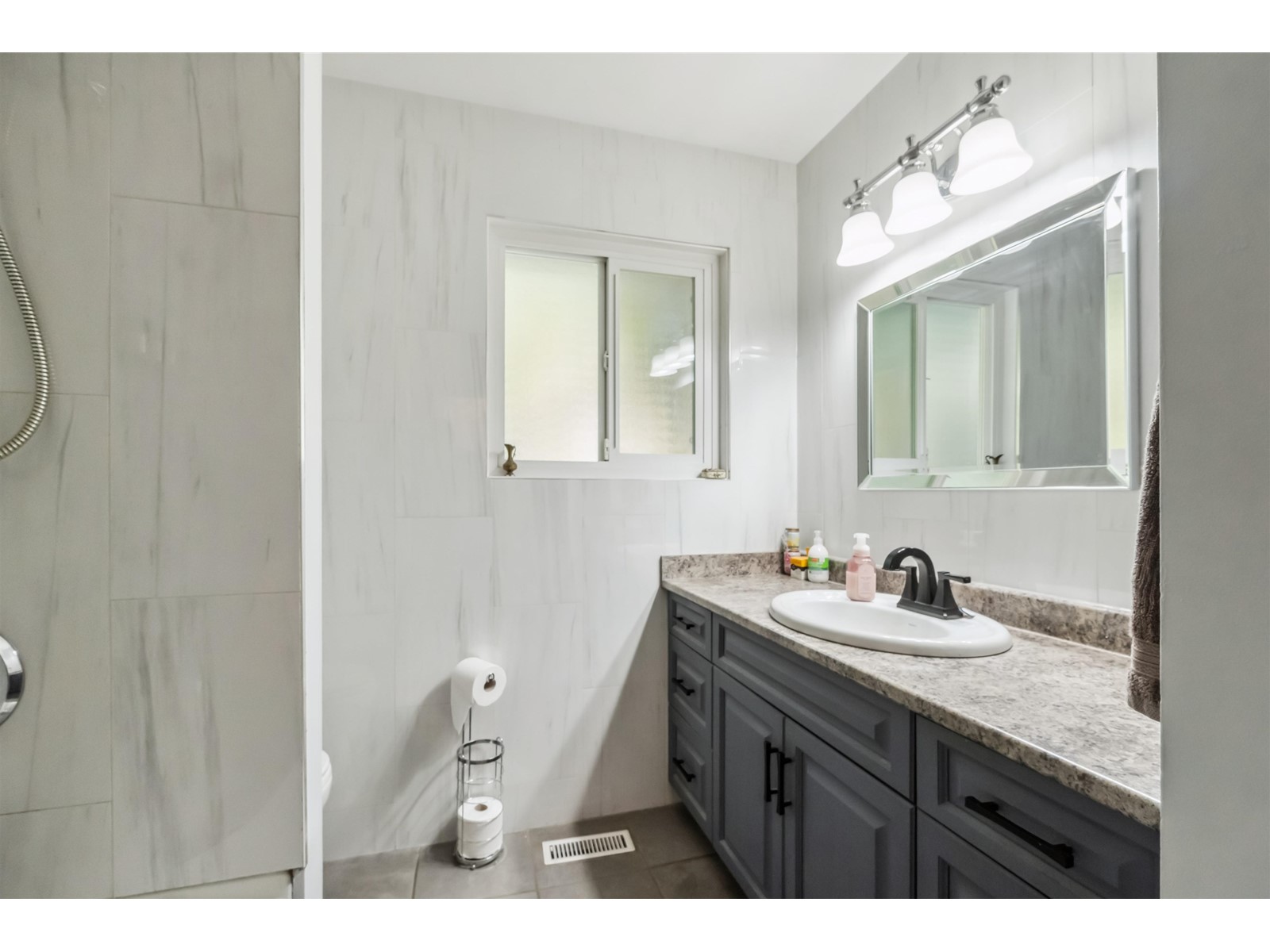 19769 38A AVENUE, Langley real estate listing R3008673