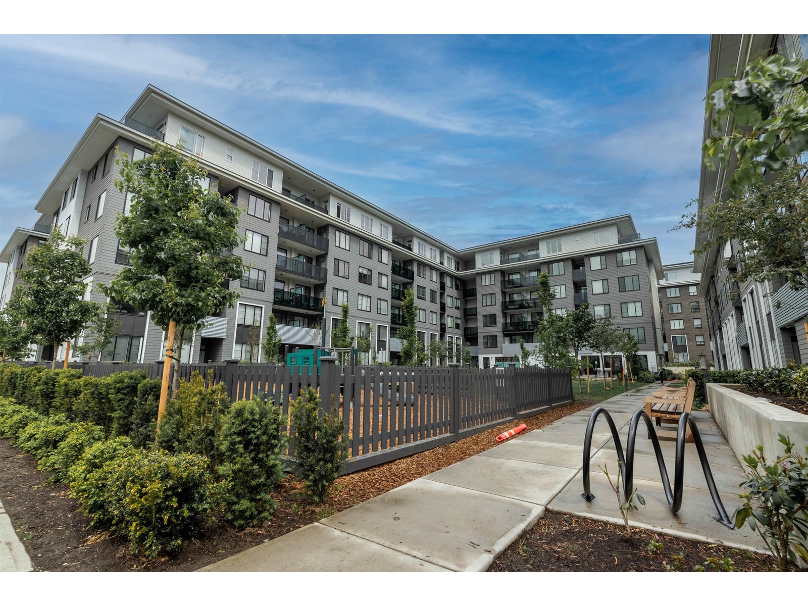 Photo 2 of 410 15835 85 Avenue, Surrey BC