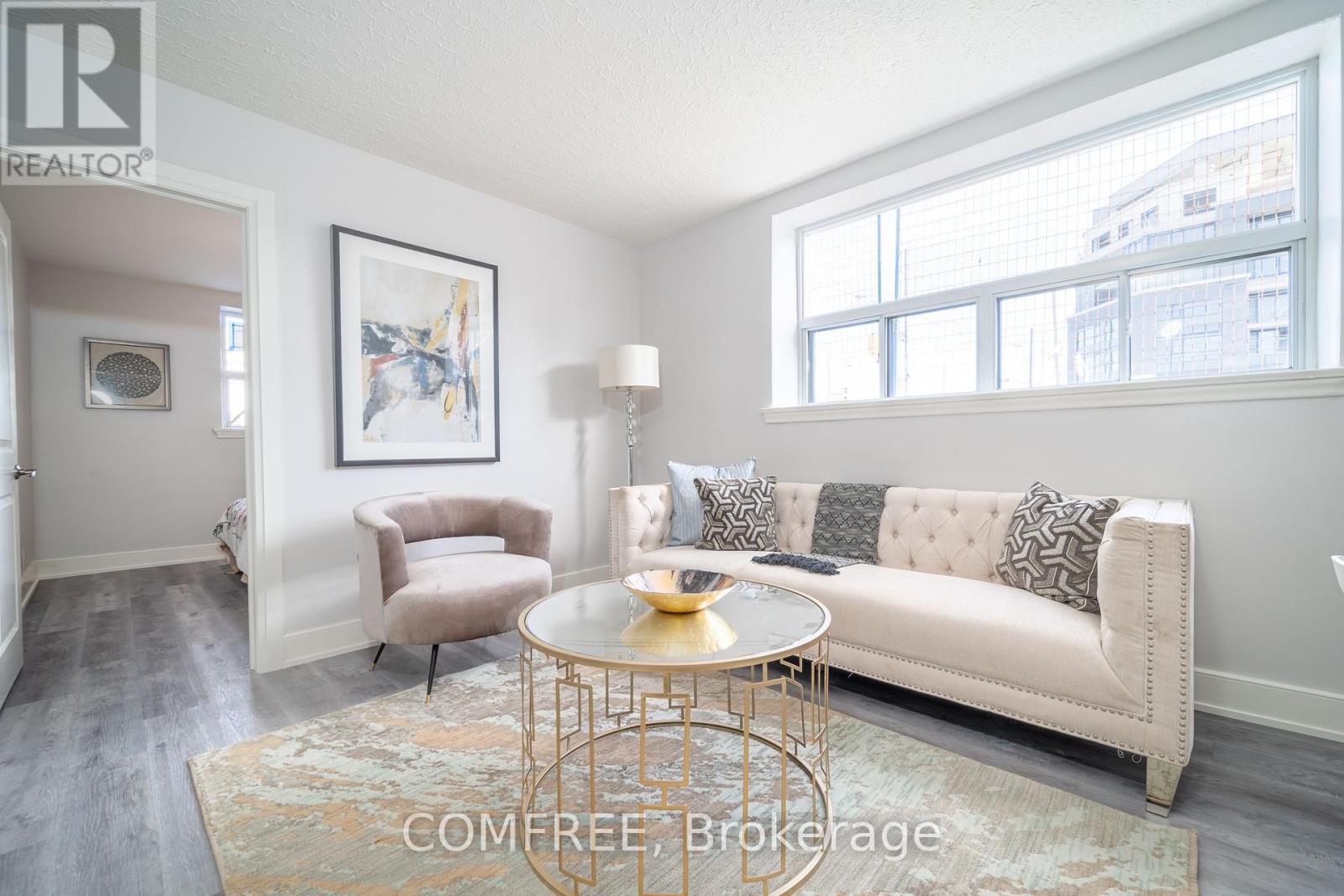 Photo 14 of 1161 Oconnor Drive, Toronto ON