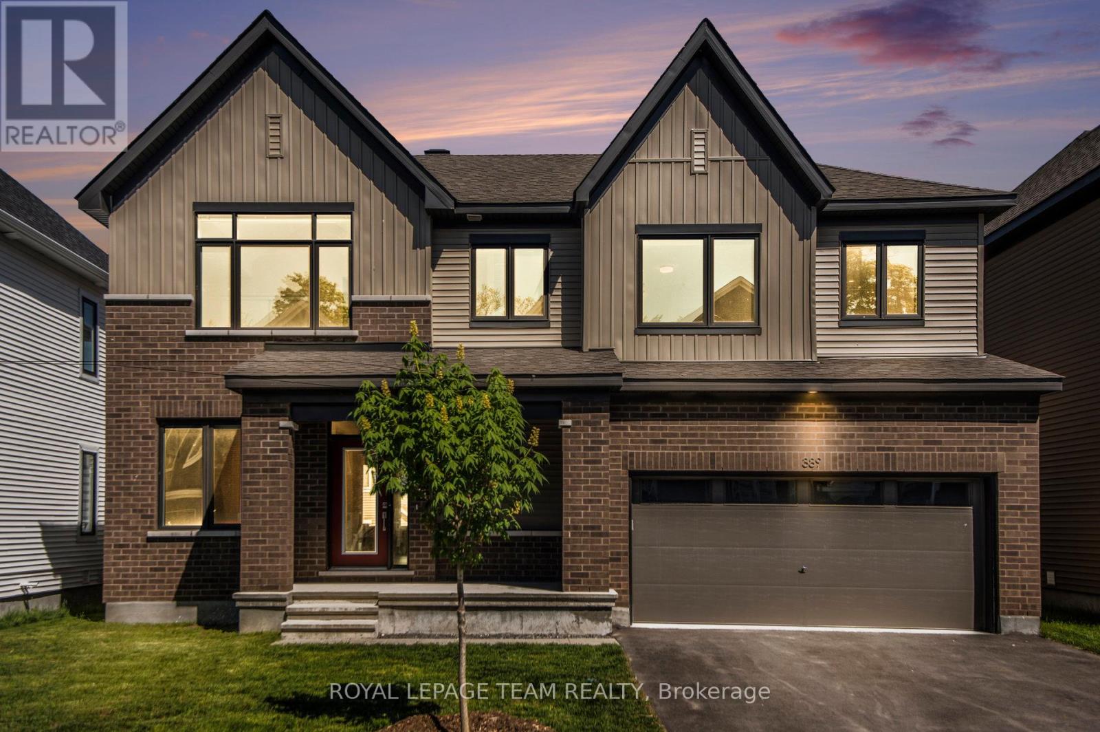 https://ddfcdn.realtor.ca/listing/TS638841111287670000/reb76/highres/0/x12180870_1.jpg