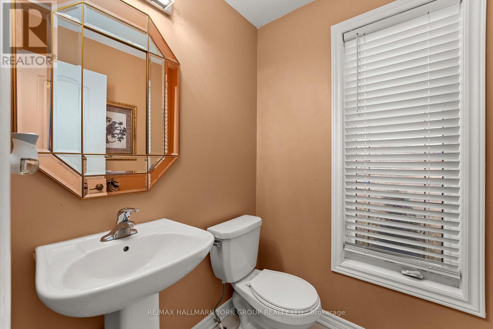 Photo 11 of 1 Furniss Street, Brock ON