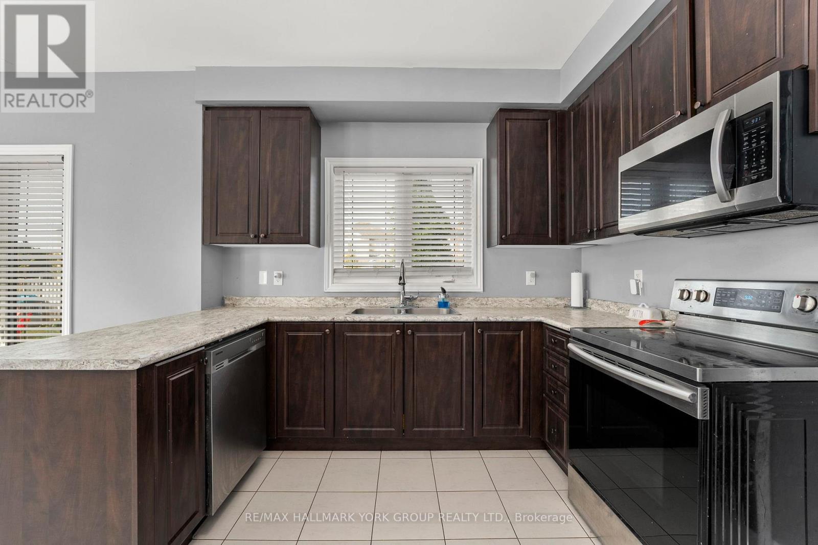 Photo 35 of 1 Furniss Street, Brock ON