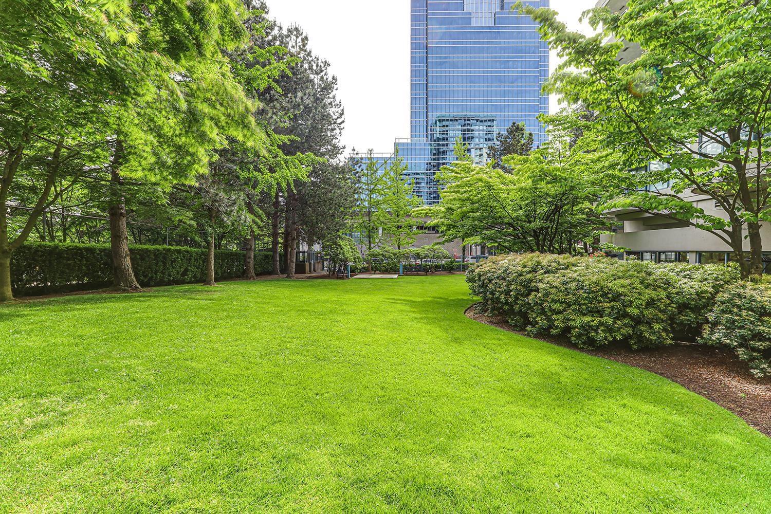 Photo 12 of 607 13383 108 Avenue, Surrey BC