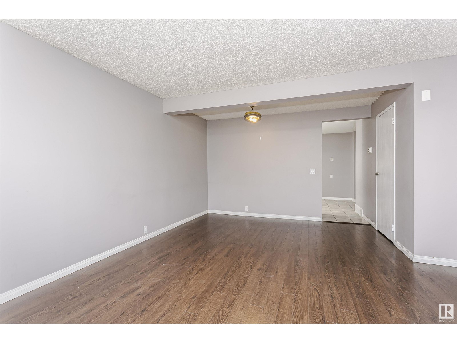 18425 95A AV NW, Edmonton