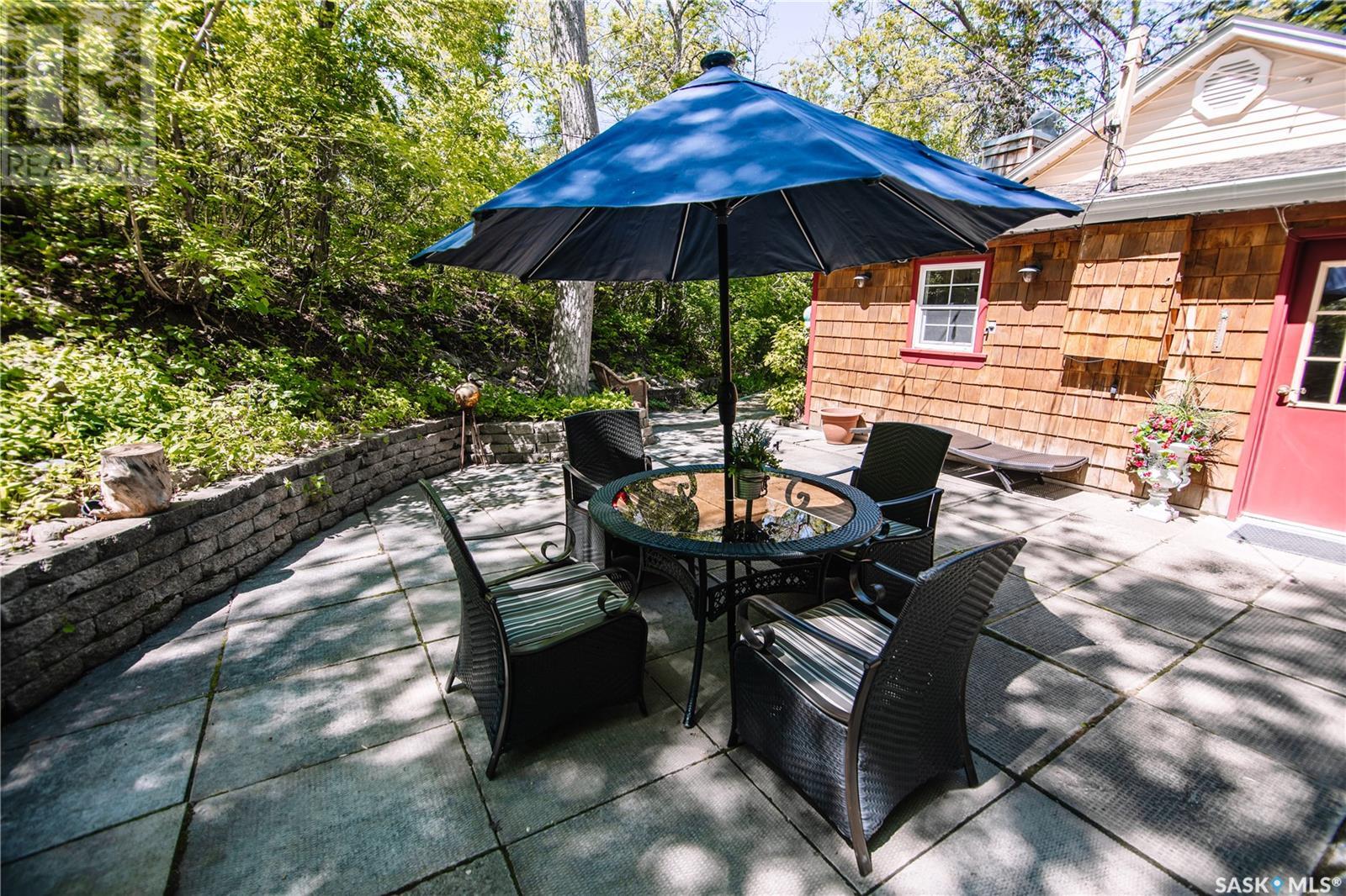 Photo 11 of 117 Daly Avenue, Regina Beach SK