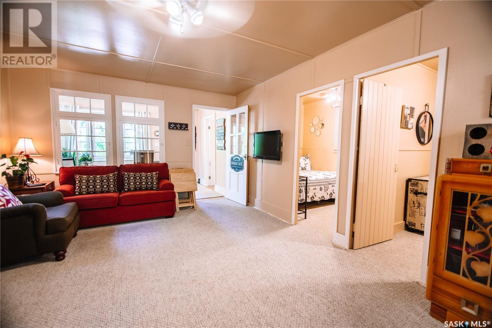 Photo 28 of 117 Daly Avenue, Regina Beach SK