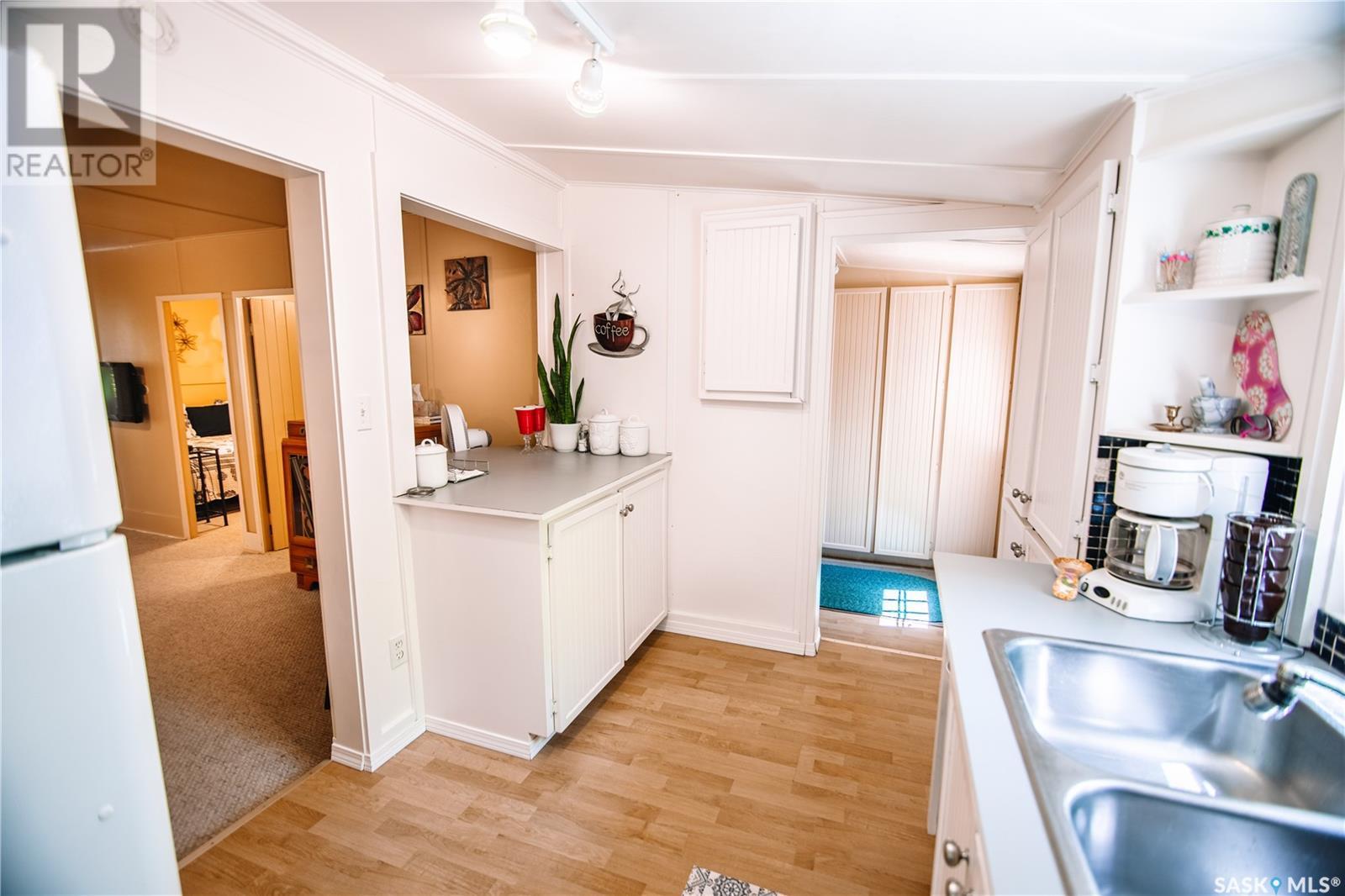 Photo 36 of 117 Daly Avenue, Regina Beach SK