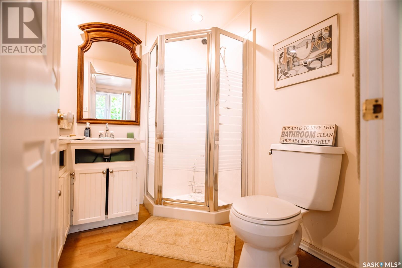 Photo 46 of 117 Daly Avenue, Regina Beach SK