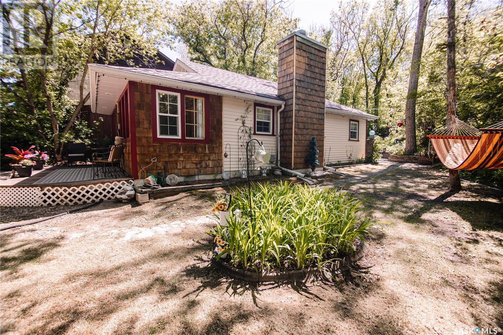 Photo 5 of 117 Daly Avenue, Regina Beach SK