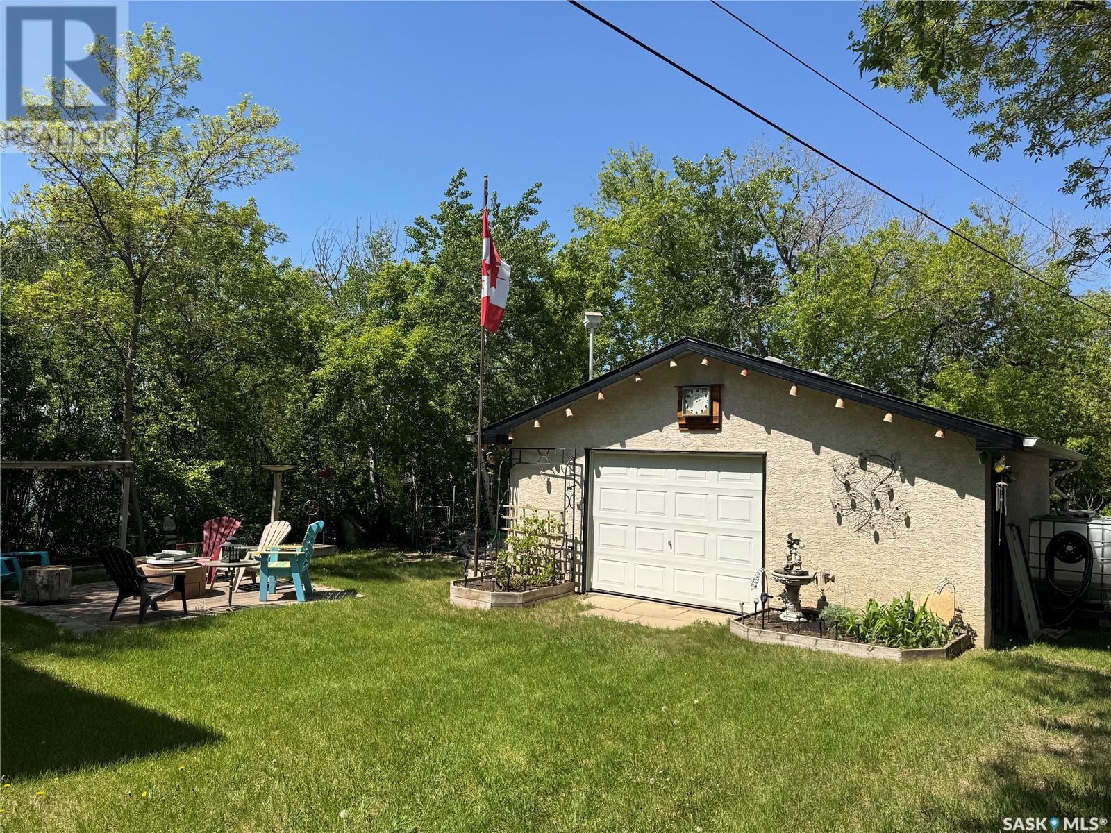Photo 14 of 580 Nicoll Avenue, Regina Beach SK
