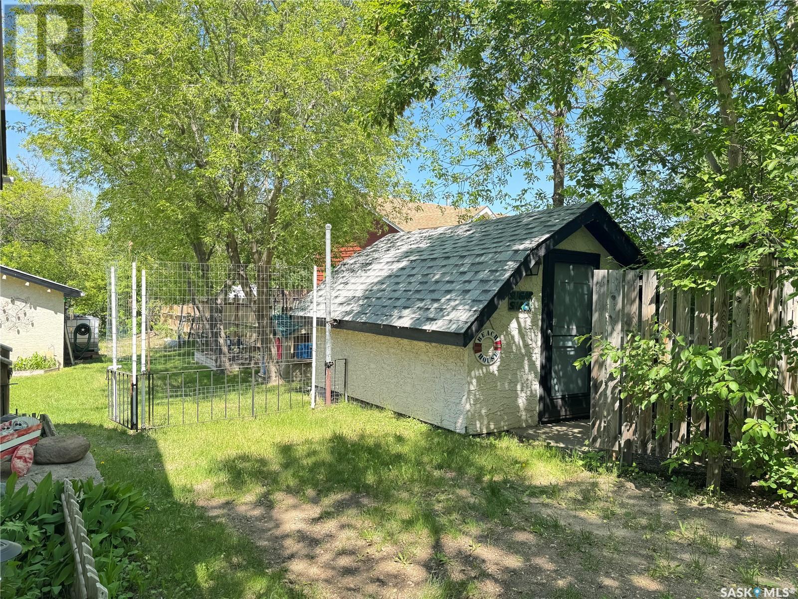 Photo 22 of 580 Nicoll Avenue, Regina Beach SK