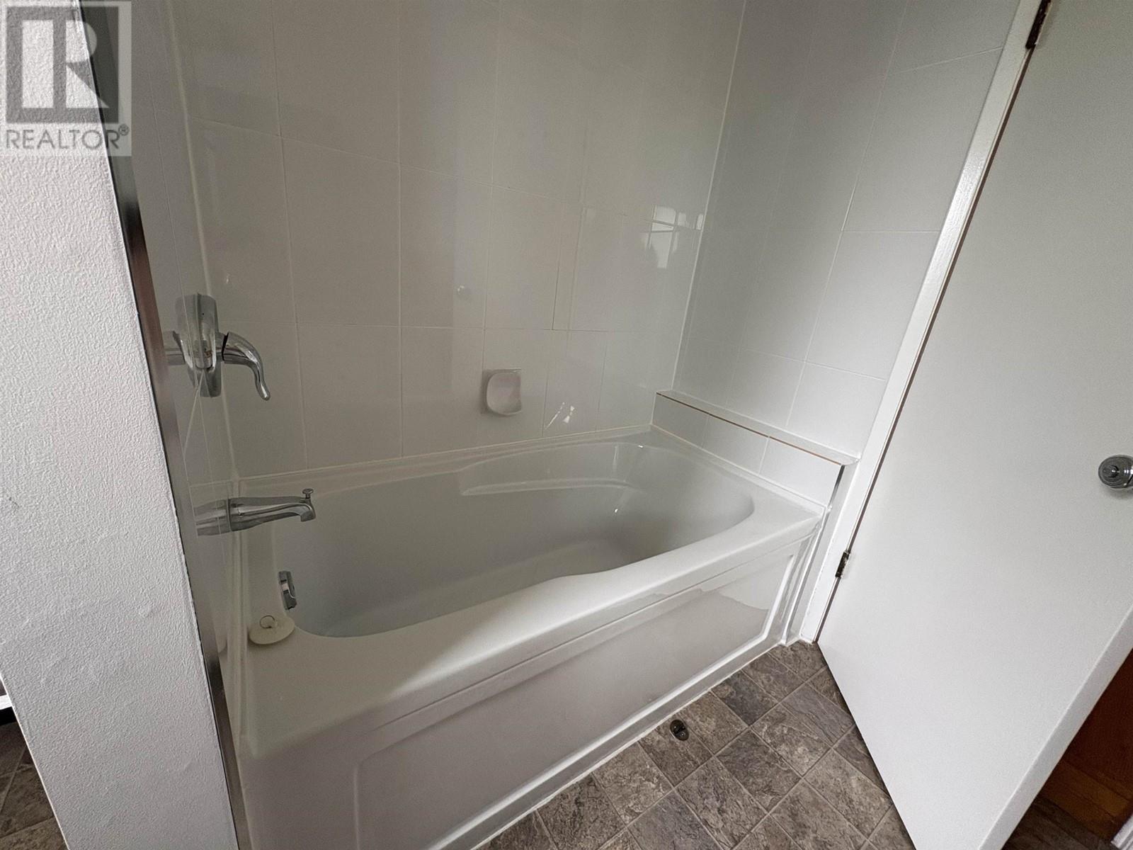 Photo 6 of 312 E 46th Avenue, Vancouver BC