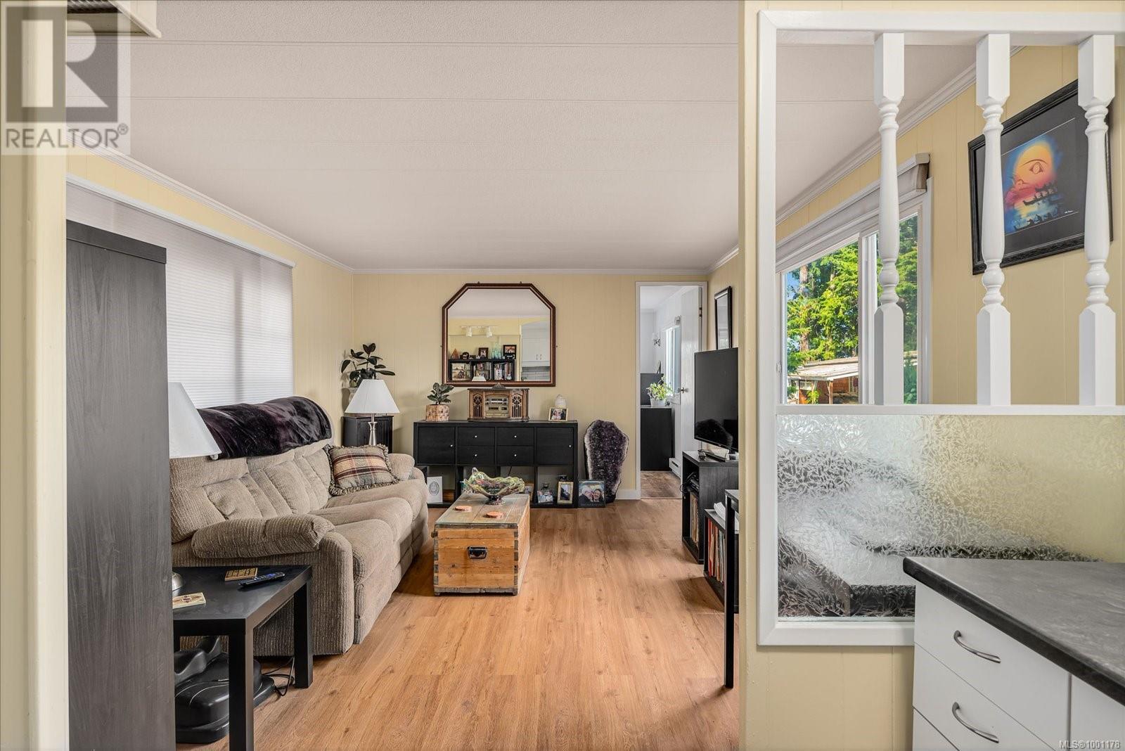 Photo 9 of 7 1247 Arbutus Rd, Parksville BC