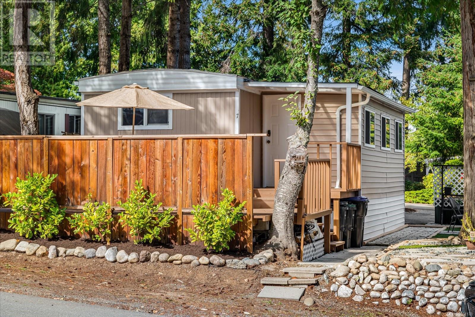 Photo 28 of 7 1247 Arbutus Rd, Parksville BC