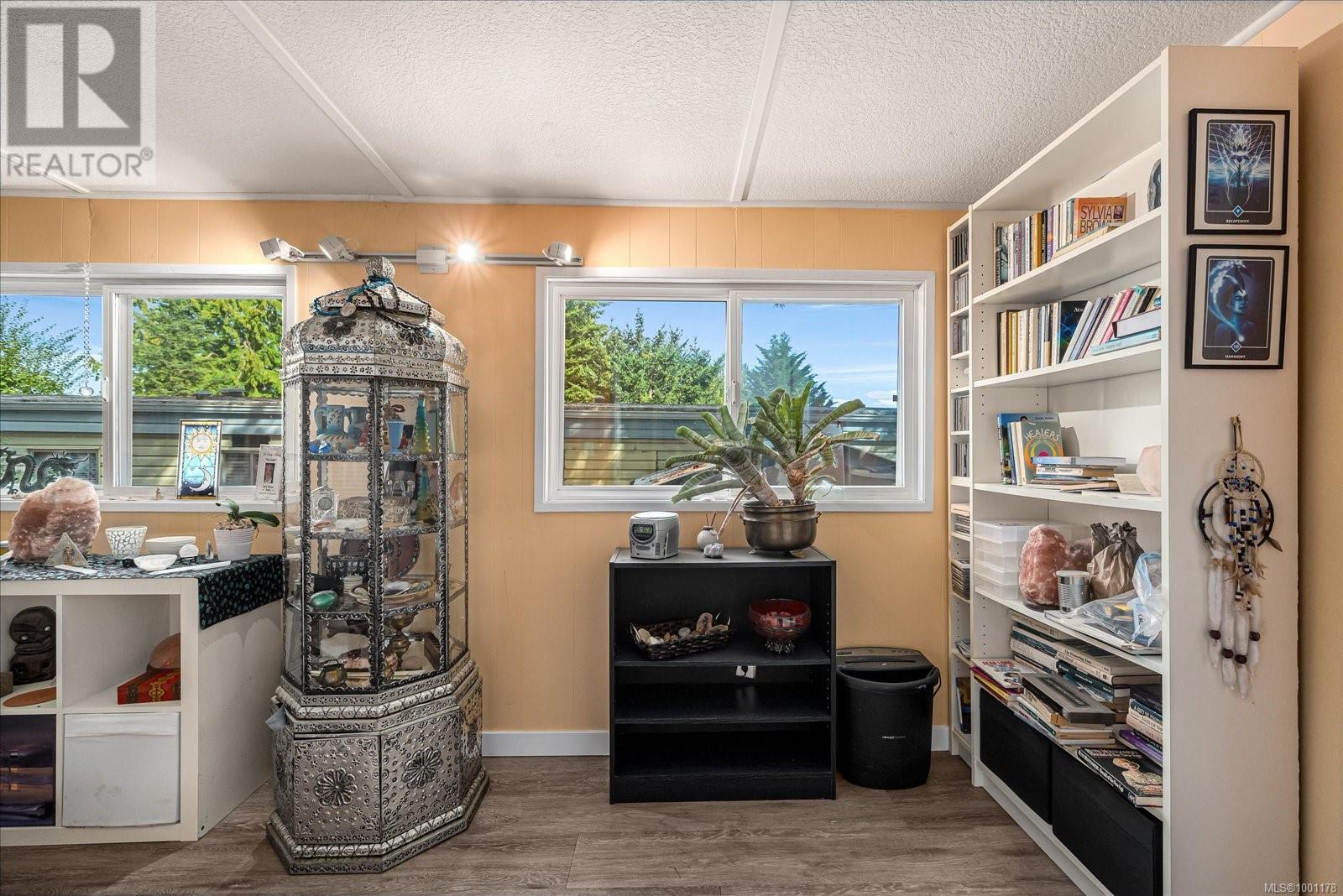Photo 18 of 7 1247 Arbutus Rd, Parksville BC