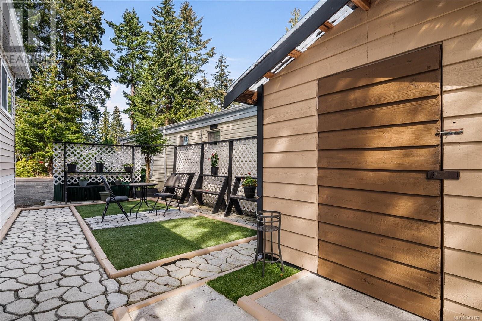 Photo 29 of 7 1247 Arbutus Rd, Parksville BC