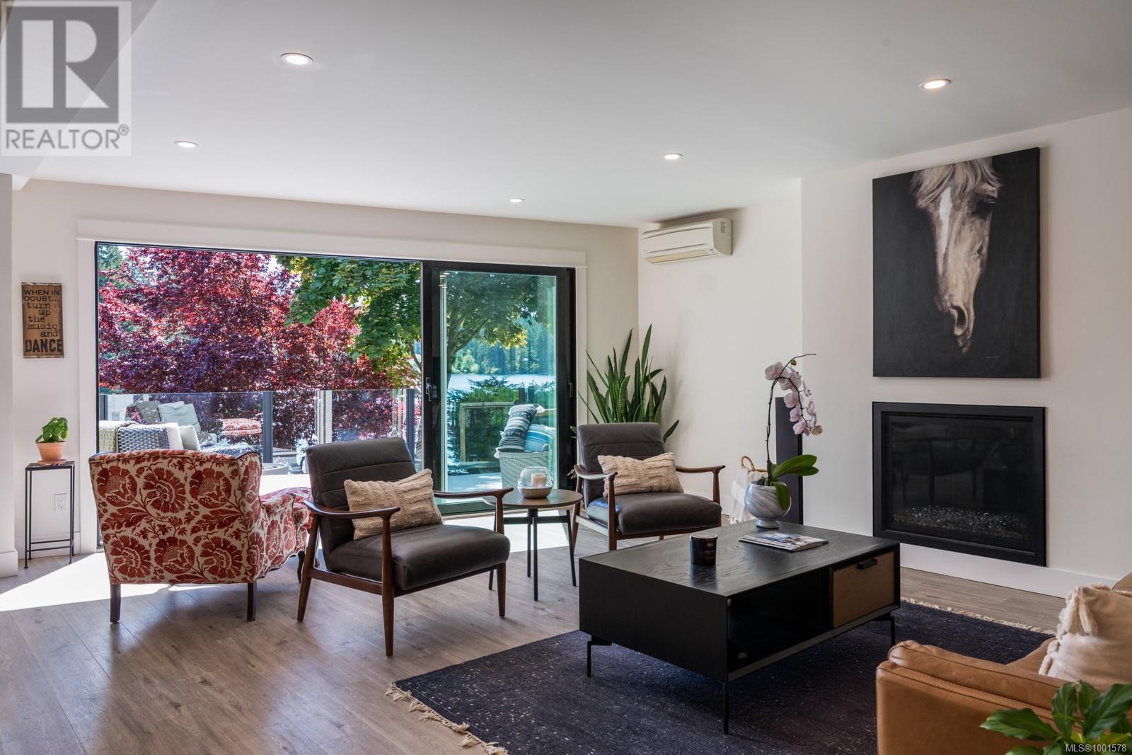  5045 Prospect Lake Road, Saanich