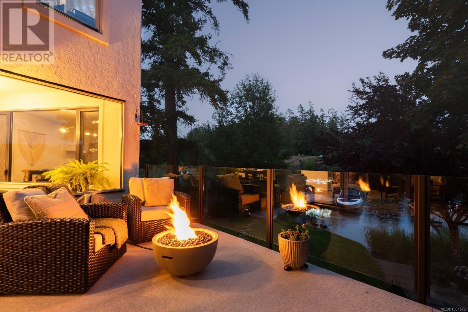  5045 Prospect Lake Road, Saanich