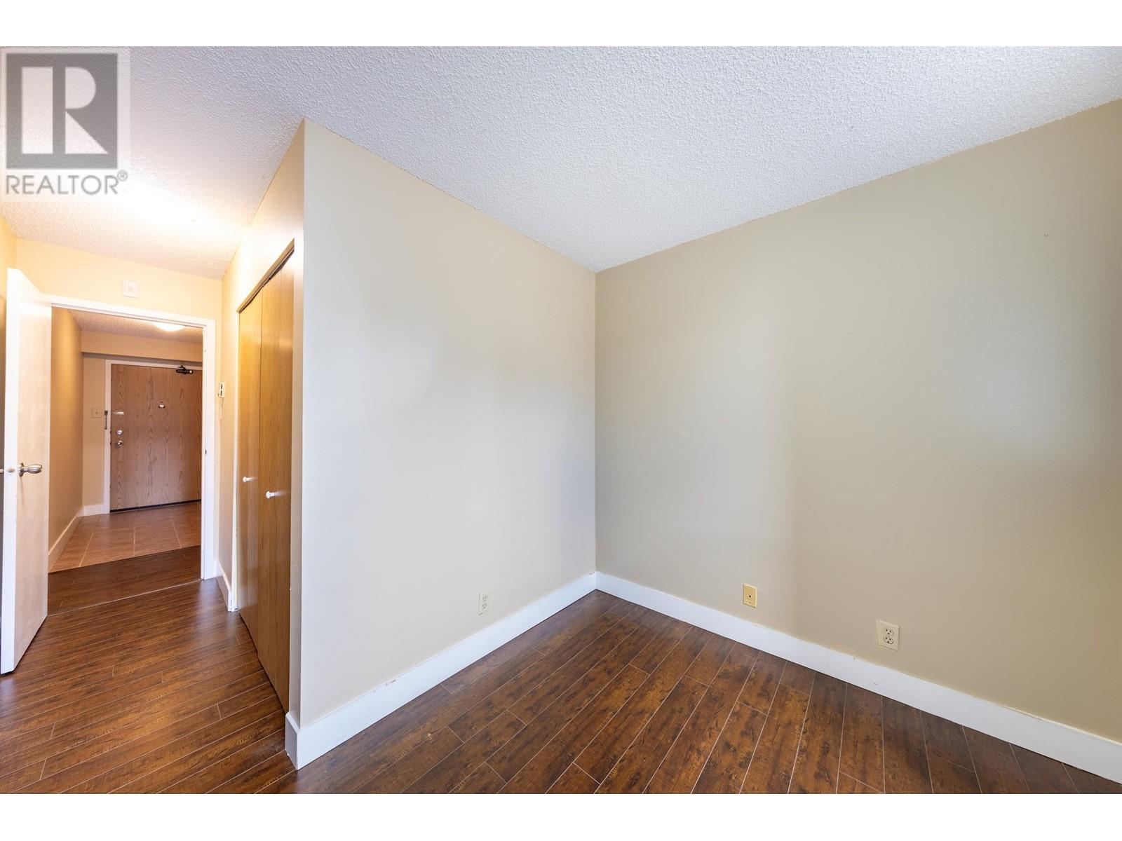 Photo 21 of 204 9521 Cardston Court, Burnaby BC